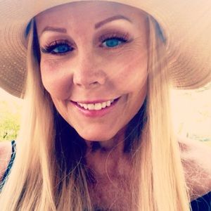 Meet your Posher, Tina